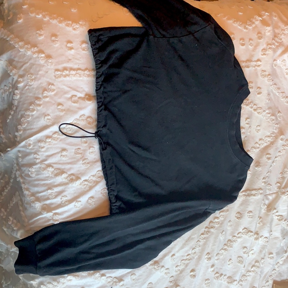 Black cropped jacket: Super cute and easy to style